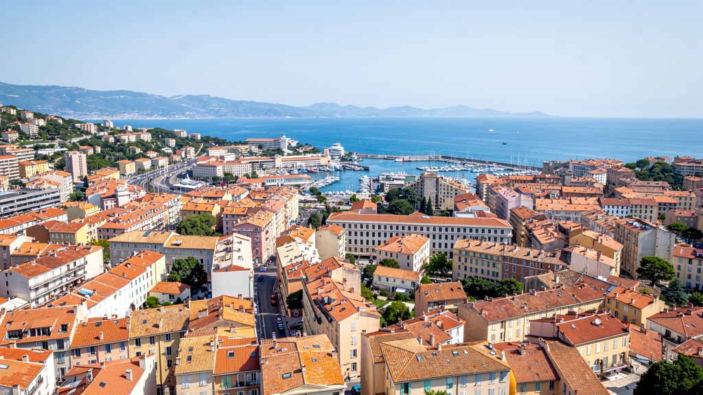 Toulon : les quartiers à éviter absolument en 2026 (et où acheter à la place)